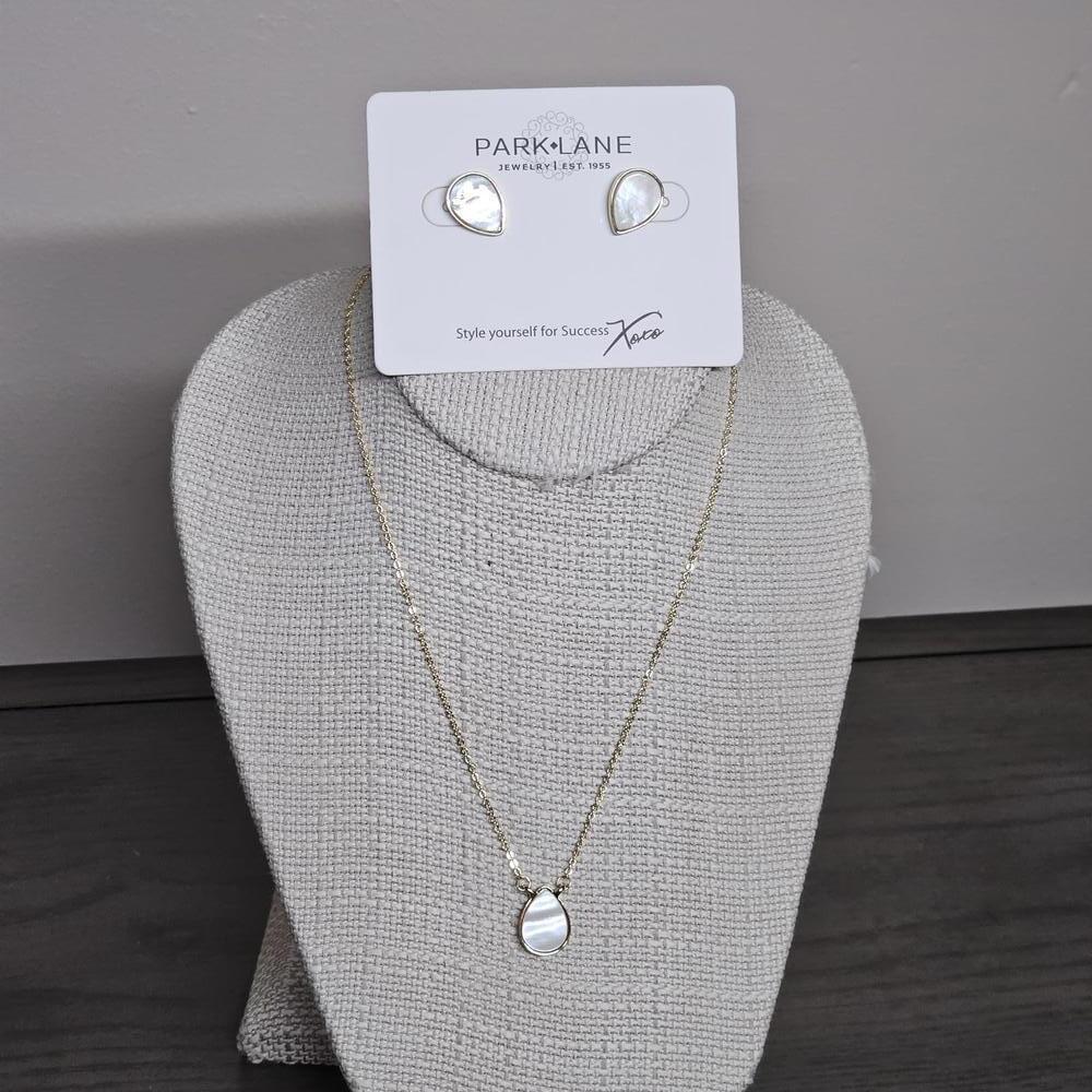 Delaney Necklace and Earring Set